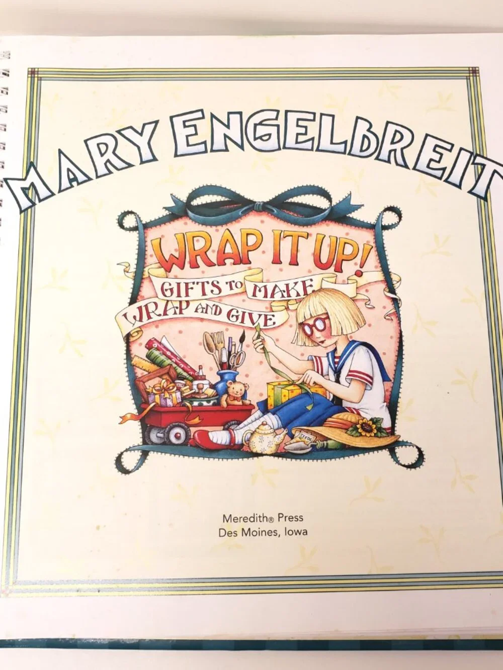 Wrap It Up! Gifts to Make Wrap and Give Mary Engelbreit Book Spiral Hardcover